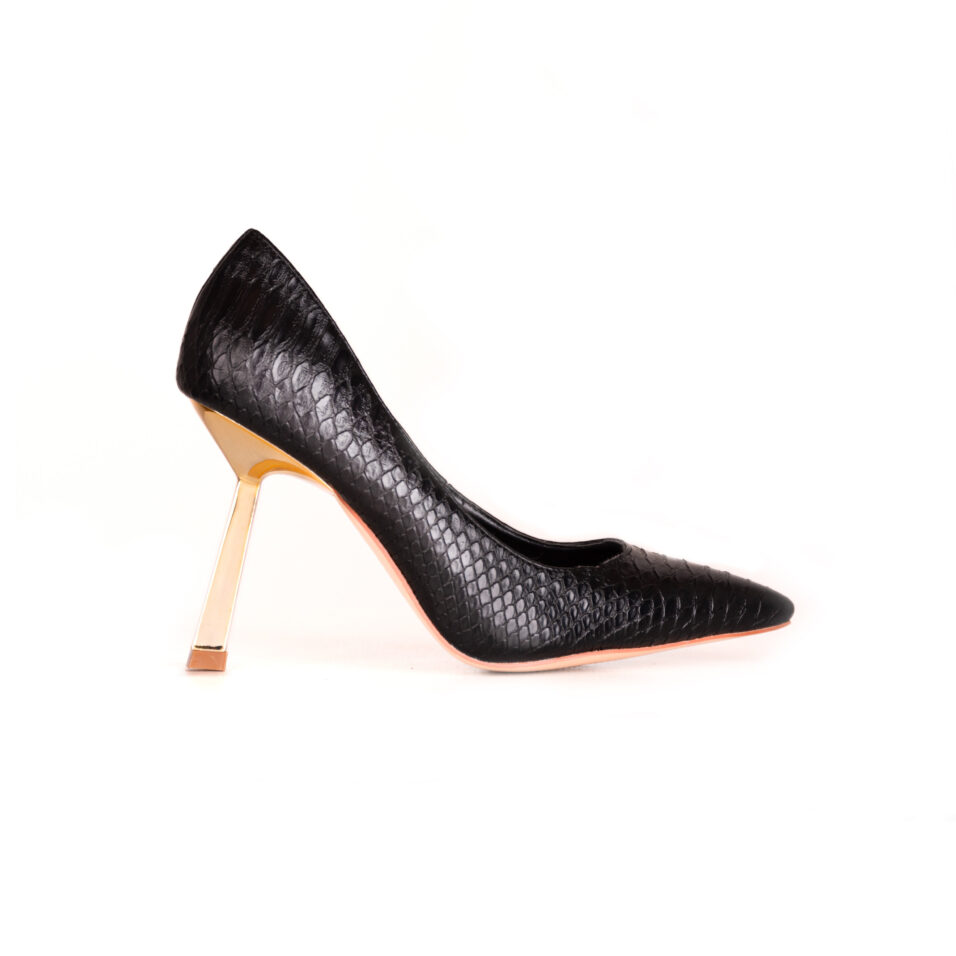 Serpentine* Black Pump with Golden Heels